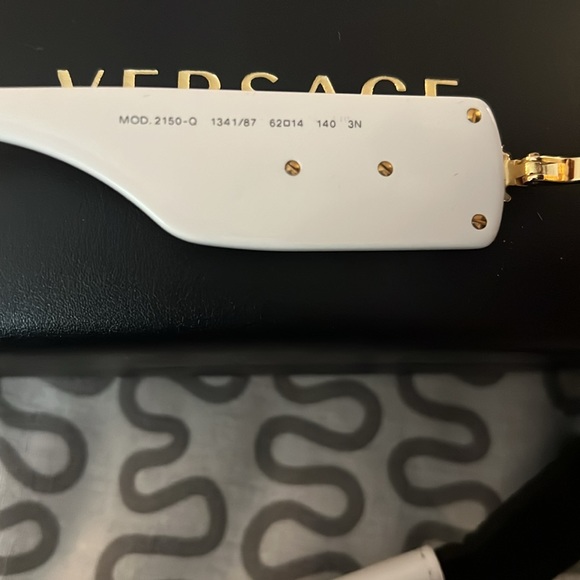 Versace Sunglasses - Picture 4 of 9